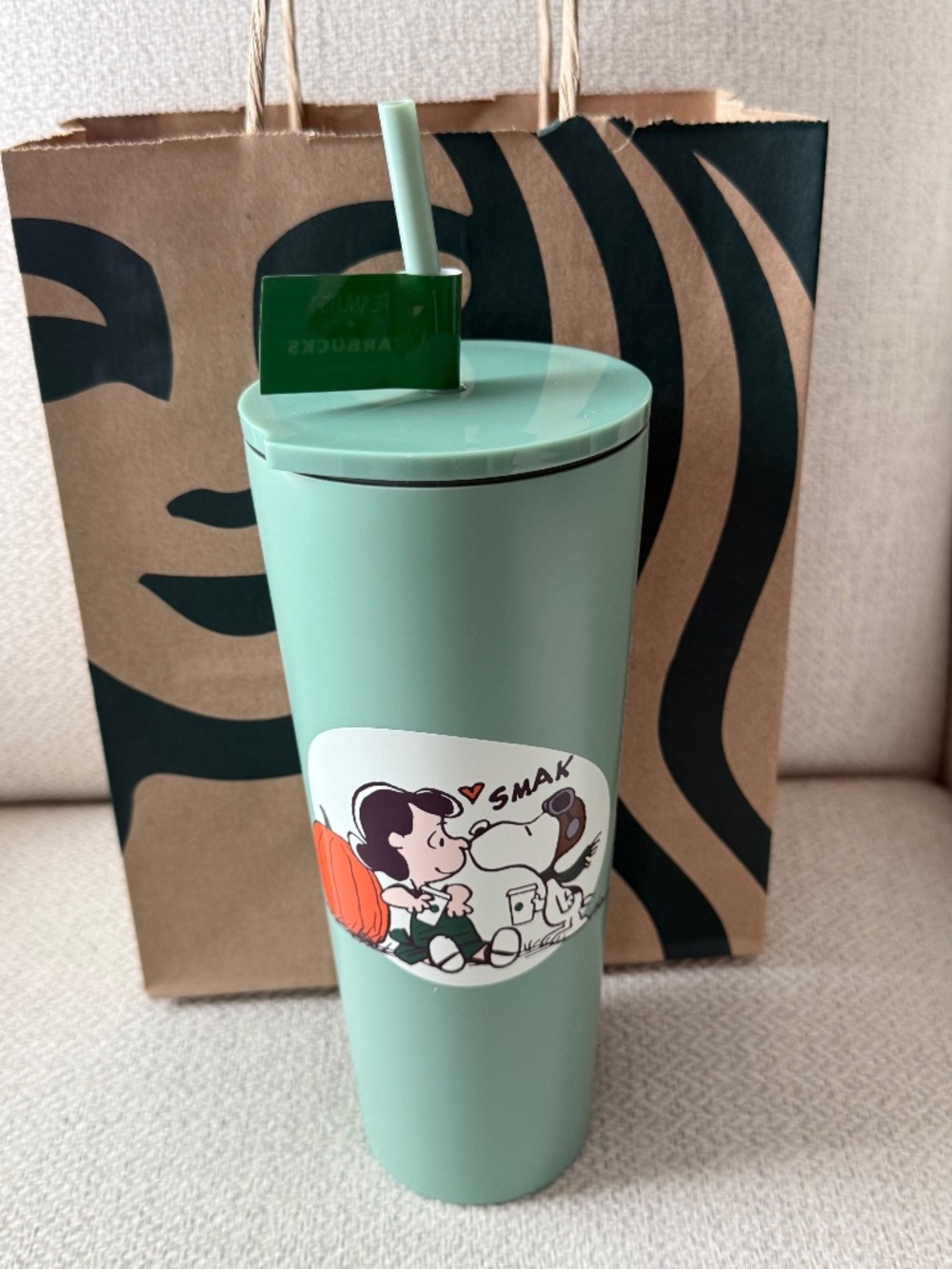 New Starbucks Peanuts Snoopy Tumbler with Straw